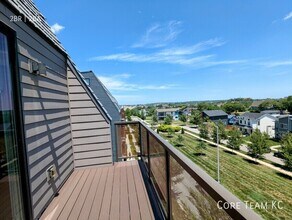 2455 Troost Ave in Kansas City, MO - Building Photo - Building Photo