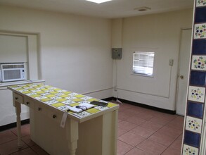3815 E Yandell Dr in El Paso, TX - Building Photo - Building Photo