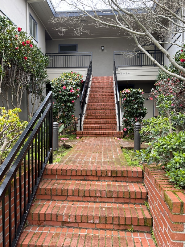 2480 Virginia St, Unit 4