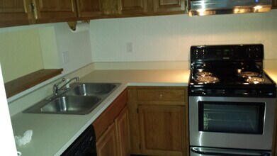 73 Hayes Ave, Unit 73 in South Burlington, VT - Building Photo - Building Photo