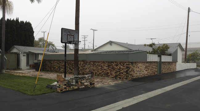 1950-1954 Parsons St in Costa Mesa, CA - Foto de edificio - Building Photo