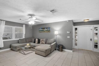 730 SE White Ave in Port St. Lucie, FL - Building Photo - Building Photo