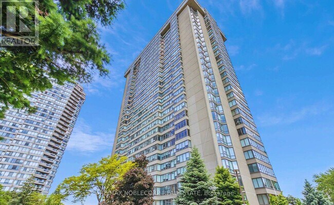 55 Skymark Dr in Toronto, ON - Building Photo - Building Photo