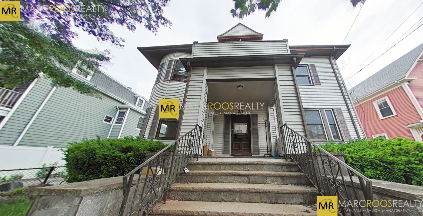 22 Grand View Ave in Somerville, MA - Building Photo