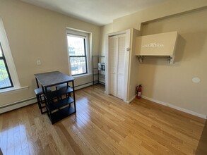 238 Cambridge St, Unit 3 in Boston, MA - Building Photo - Building Photo