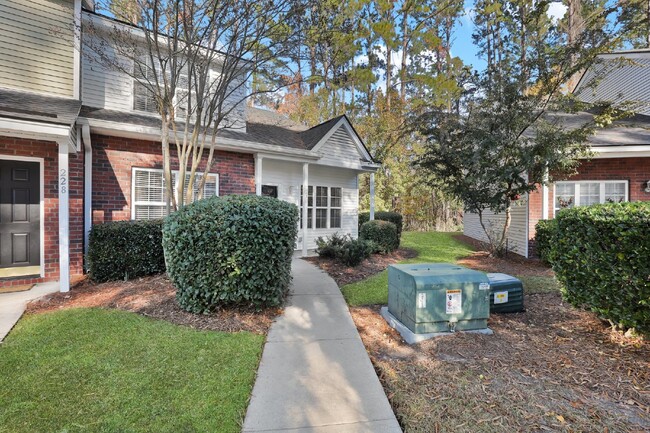 230 North Cir in Bluffton, SC - Foto de edificio - Building Photo