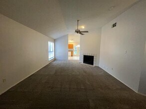 1037 Stableway Ln in Bedford, TX - Building Photo - Building Photo