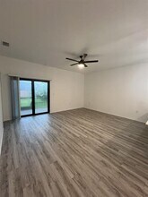 4214 Santa Barbara Blvd in Cape Coral, FL - Foto de edificio - Building Photo