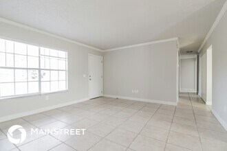 1294 Dewar Ct NE in Palm Bay, FL - Foto de edificio - Building Photo