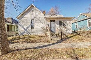 328 S Fairview St in Bloomington, IN - Building Photo