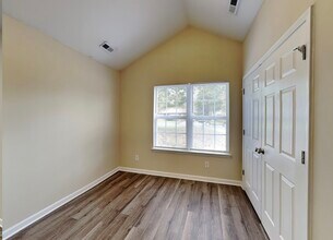 2121 Centergrove Rd in Kannapolis, NC - Foto de edificio - Building Photo