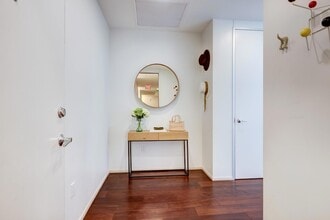 301 West Ave, Unit 1307 in Austin, TX - Building Photo - Building Photo