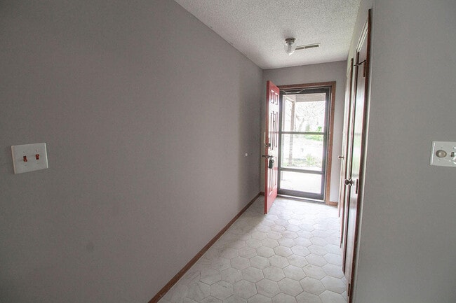 2011 Bridgewater Dr in Columbia, MO - Building Photo - Building Photo