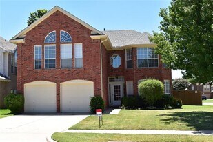 1321 Pawnee Trail in Carrollton, TX - Building Photo