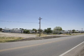 Village Square - 76 Space in Oracle, AZ - Foto de edificio - Building Photo