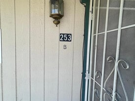253 E Taylor St, Unit B