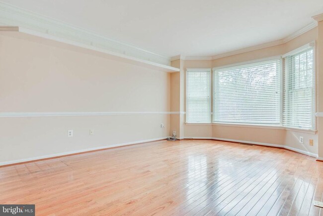 201 St Michaels Cir in Odenton, MD - Building Photo - Building Photo