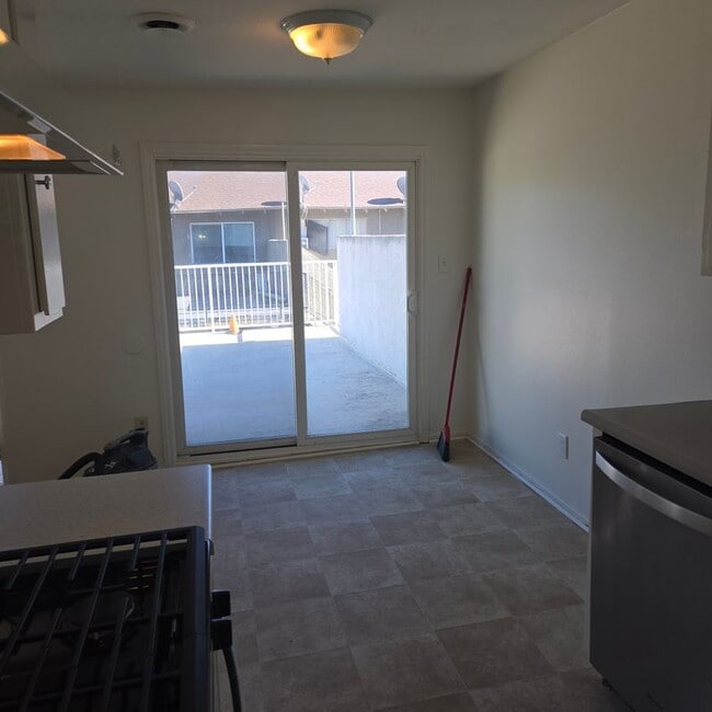 2613 Andover Ave in Fullerton, CA - Foto de edificio - Building Photo