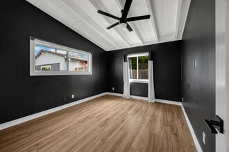 214 S Raymond Ave in Fullerton, CA - Building Photo - Building Photo