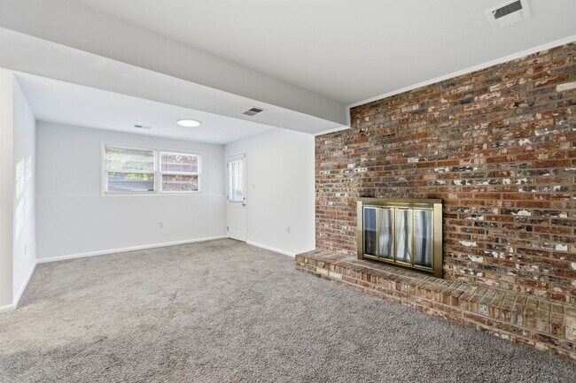 1708 Dania Dr in Fort Washington, MD - Building Photo - Building Photo