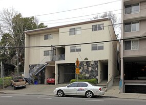 411 Santa Clara Ave in Oakland, CA - Building Photo
