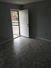 42 N Claybrook St-Unit -12 in Memphis, TN - Building Photo - Building Photo