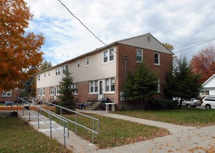 Jefferson Terrace in Saratoga Springs, NY - Building Photo - Building Photo