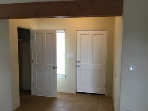 709 Loma Pinon Loop NE in Rio Rancho, NM - Foto de edificio - Building Photo