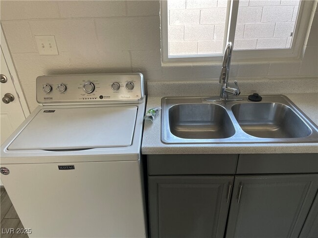 property at 2107 Statz St