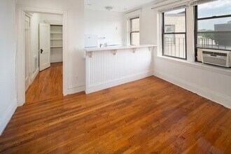 51 Park Dr, Unit 34 in Boston, MA - Building Photo - Building Photo