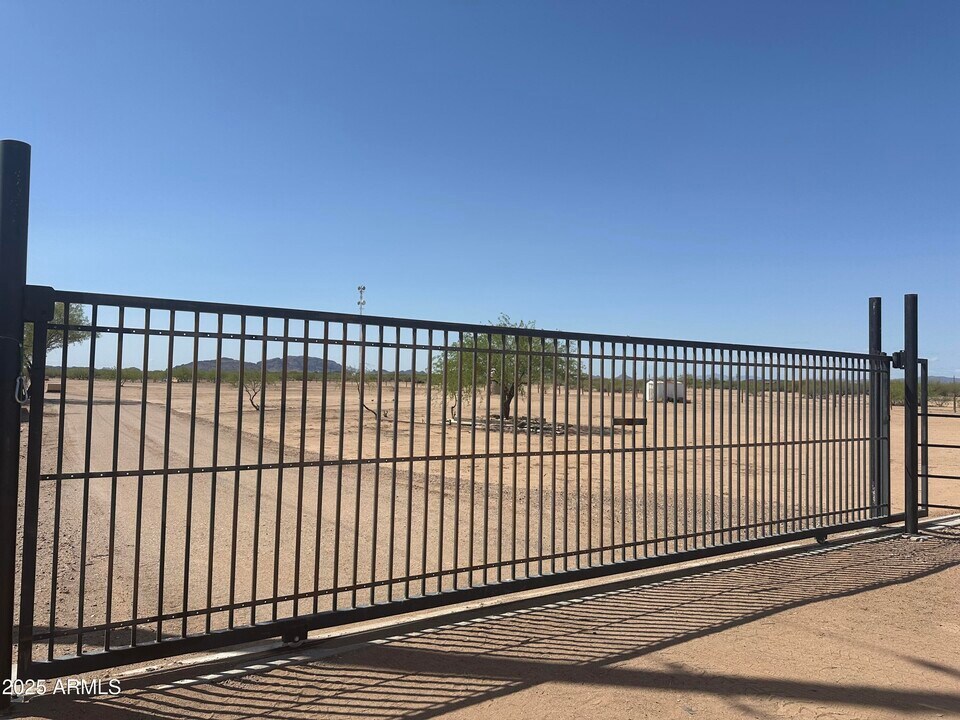 9197 Ames Sta in Casa Grande, AZ - Building Photo