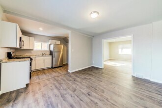 2030 Pioneer Ave in Pittsburgh, PA - Building Photo - Building Photo