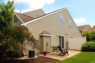 9925 Oak Trail Rd in Fort Wayne, IN - Building Photo - Building Photo