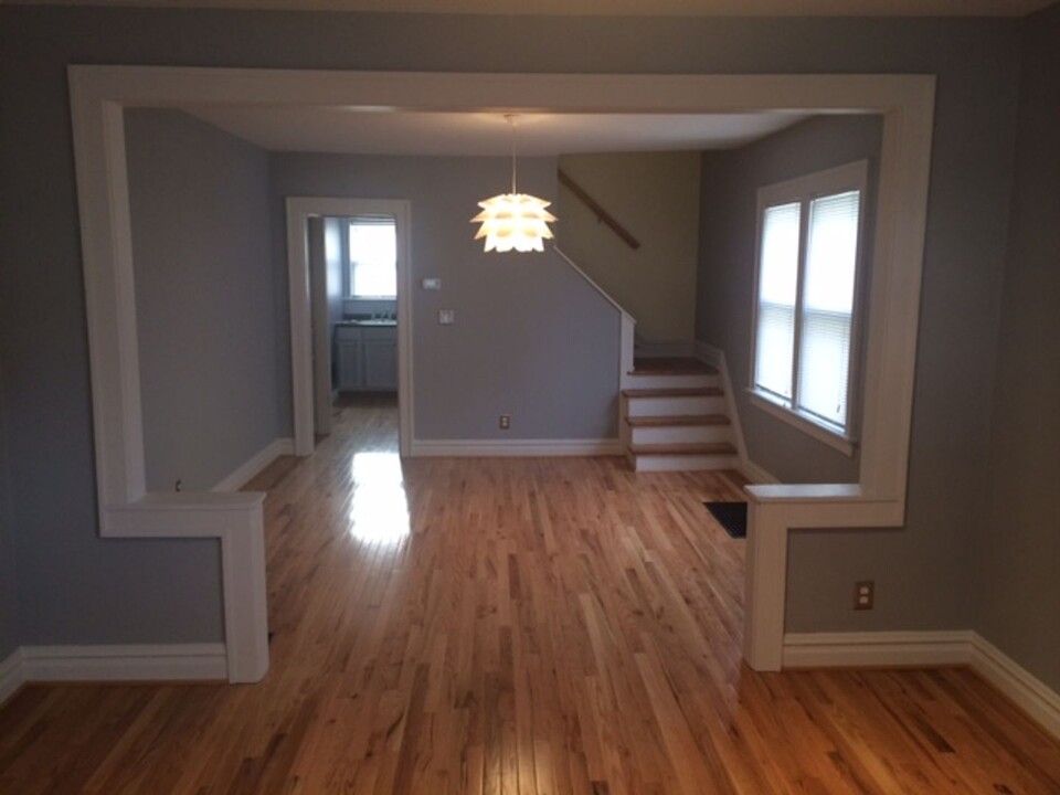 2647-2649-2649 Medary Ave in Columbus, OH - Building Photo