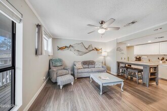 6903 N Lagoon Dr in Panama City Beach, FL - Building Photo - Building Photo