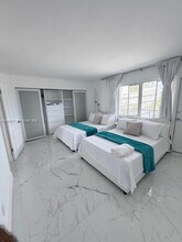 1100 Alton Rd, Unit 5B in Miami Beach, FL - Building Photo - Building Photo