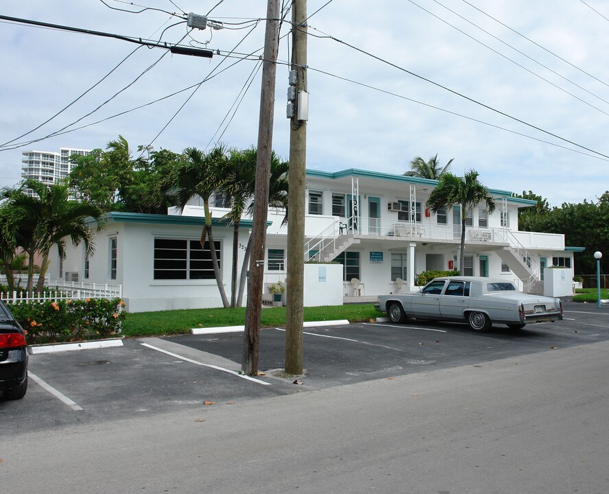 323 Elm St in Hollywood, FL - Building Photo