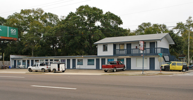 Berry's Apartments in Panama City, FL - Building Photo - Building Photo