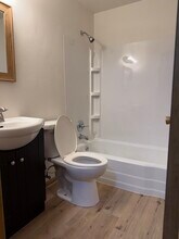 6207 W Oklahoma Ave, Unit Unit #3 in Milwaukee, WI - Building Photo - Building Photo