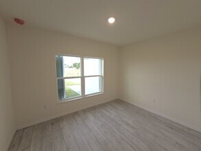 2620 NW 8th Pl in Cape Coral, FL - Building Photo - Building Photo