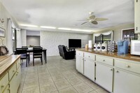 3105 S Peninsula Dr in Daytona Beach, FL - Building Photo - Building Photo