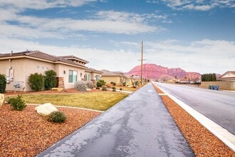672 Red Mountain Blvd in Ivins, UT - Building Photo - Building Photo