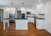 64 Sunrise Ave in New Canaan, CT - Building Photo - Building Photo