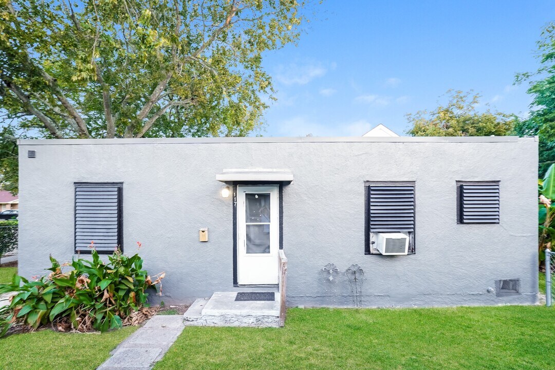 117 6th Ave N in Texas City, TX - Building Photo