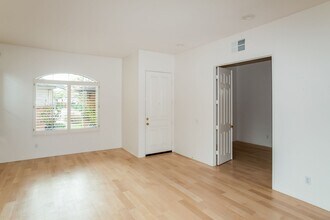 771 Dry Creek Dr in Chula Vista, CA - Building Photo - Building Photo