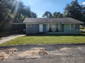3207 W La Rua St in Pensacola, FL - Building Photo