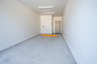 Apartments at Andover in Jefferson, LA - Building Photo - Interior Photo