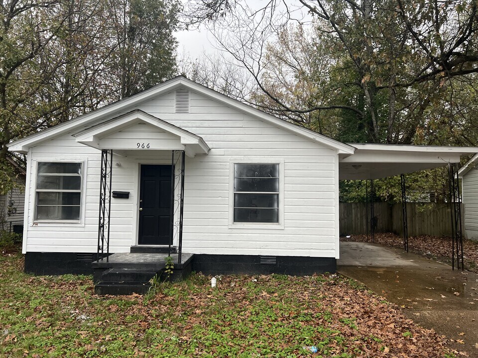 966 Scott St in Brownsville, TN - Building Photo