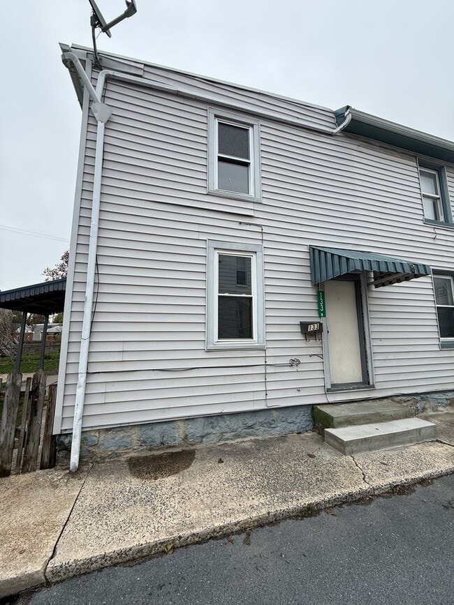 133 E Commerce St in Chambersburg, PA - Building Photo - Building Photo