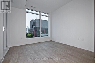 576 Front St W in Toronto, ON - Building Photo - Building Photo